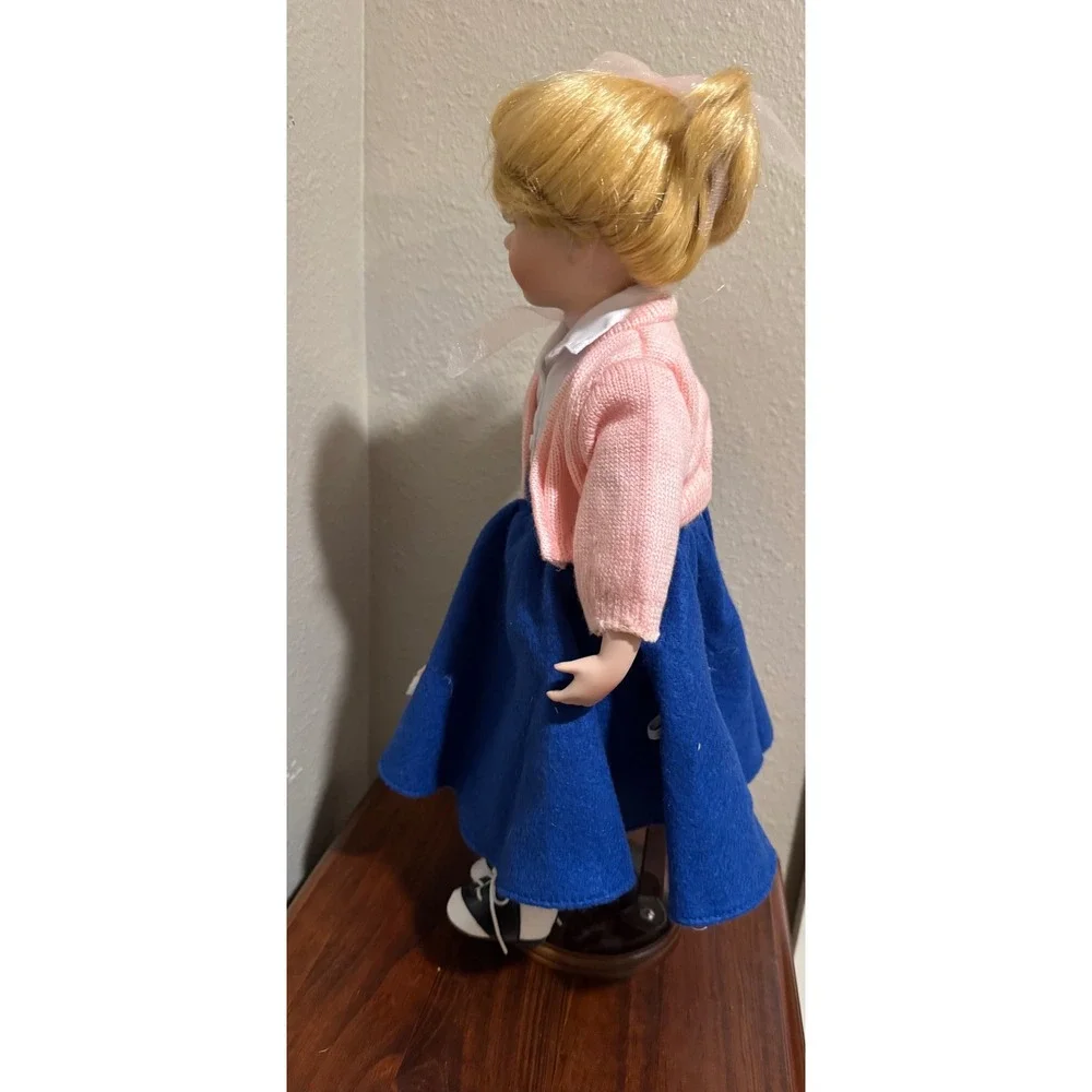 Heritage Signature Collection Peggy Sue Porcelain Poodle Skirt Doll 12339 COA